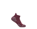 HOKA No Show Run Sock 3 Pack Unisex Blk Cherry Electric Rose Rose Latte — vista lateral