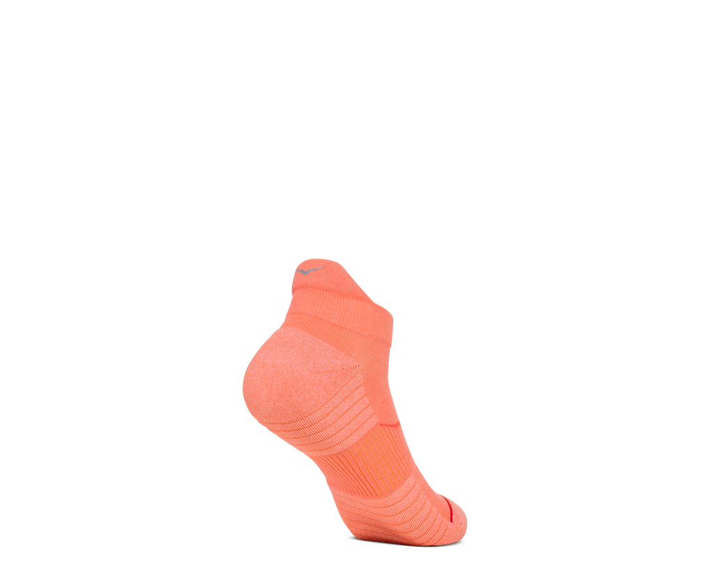 HOKA No-show Run Sock 3-PACK Unisex Mustrd Seed / Neon Cantlpe / Bell Pepper — vista tres cuartos