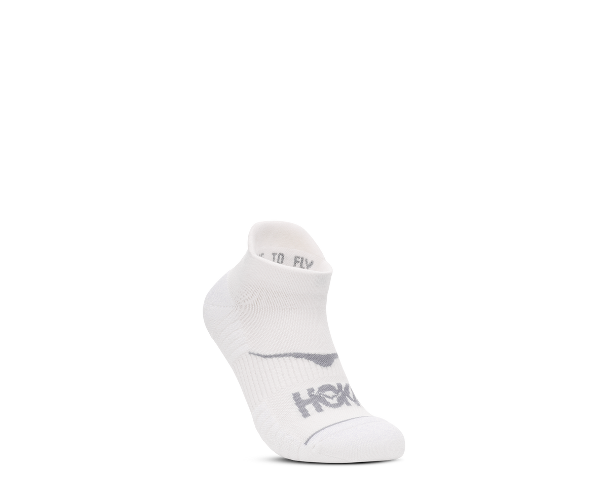 HOKA No-show Run Sock 3-PACK Unisex White — vista medial
