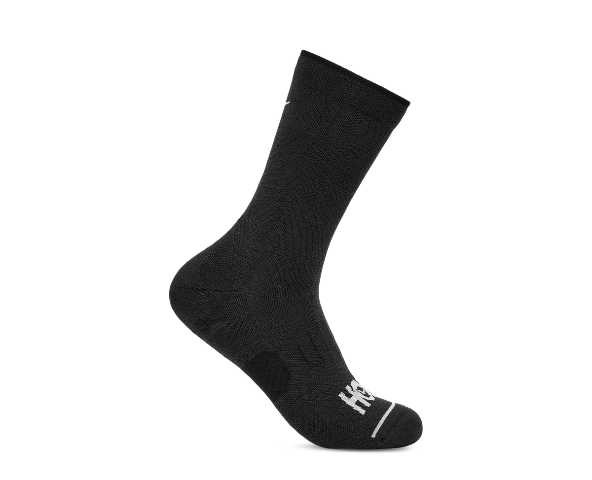HOKA Crew Run Sock 3-PACK Unisex Black Black Black — vista lateral