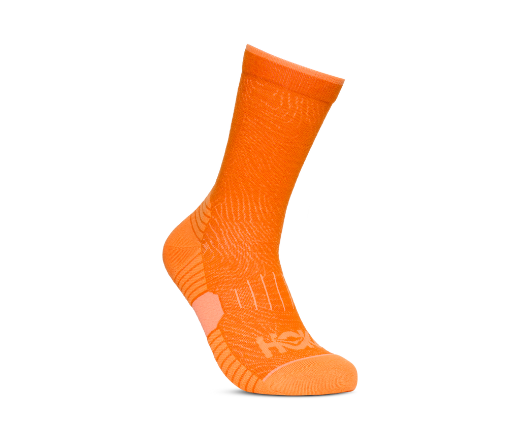 HOKA Crew Run Sock 3-PACK Unisex Truffle Salt Pumpkin Blk Cherry — vista medial