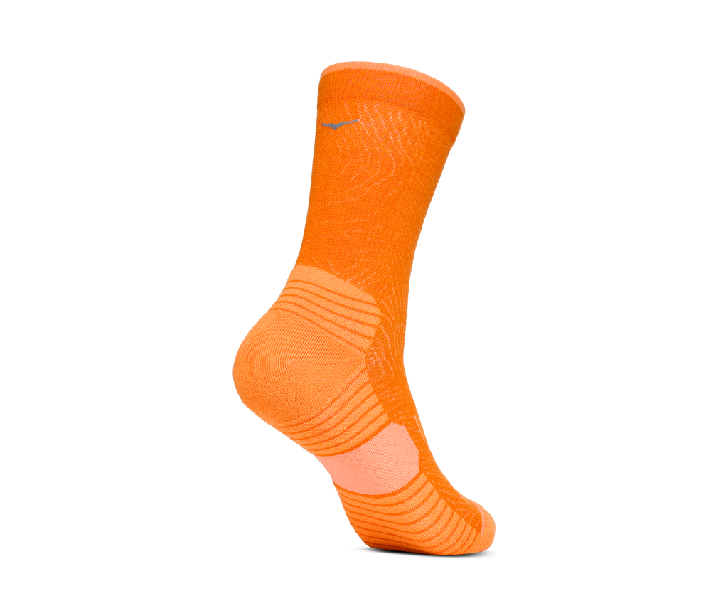 HOKA Crew Run Sock 3-PACK Unisex Truffle Salt Pumpkin Blk Cherry — vista tres cuartos