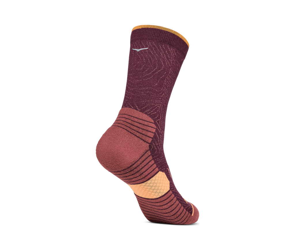 HOKA Crew Run Sock 3-PACK Unisex Truffle Salt Pumpkin Blk Cherry — vista tres cuartos