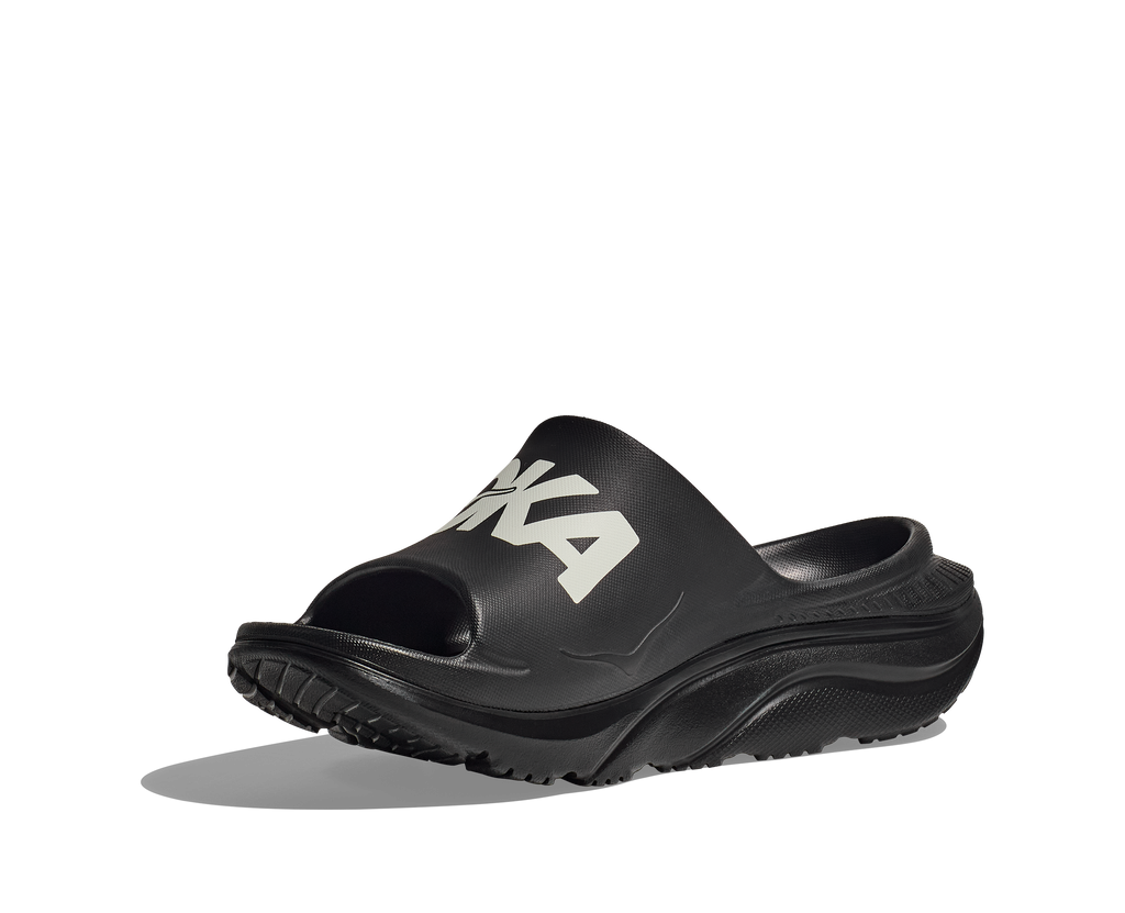 HOKA Ora Athletic Slide Unisex Black White — vista frontal