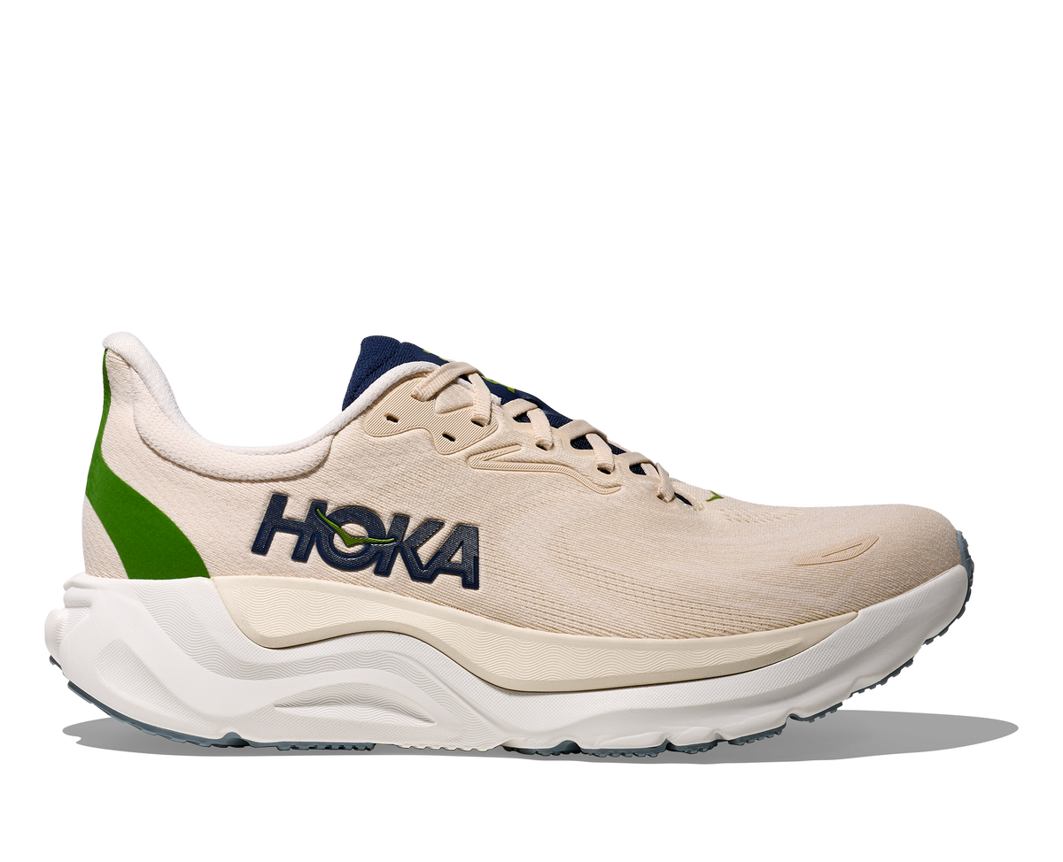 HOKA Arahi 8 Hombre Alabaster / Birch — vista lateral