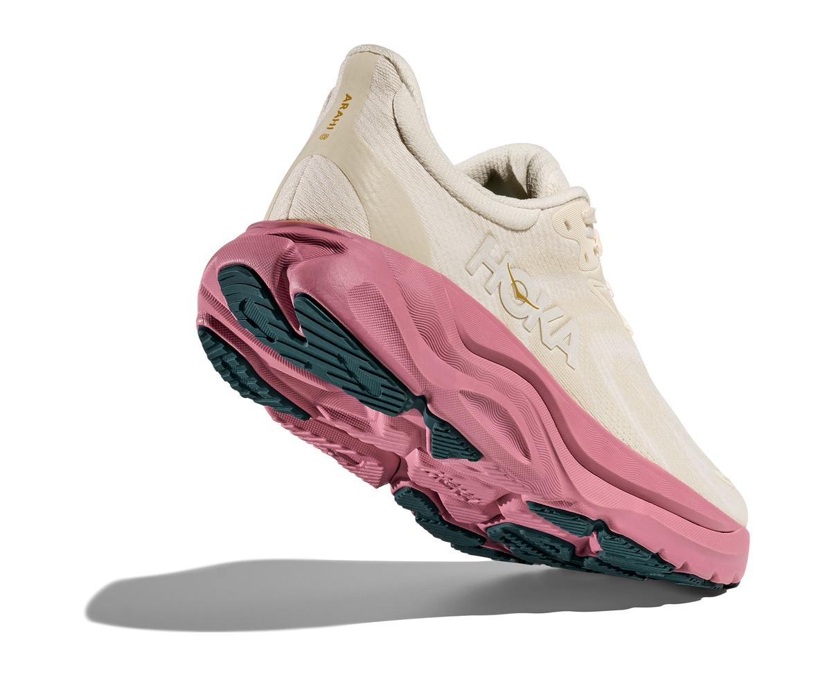 HOKA Arahi 8 Mujer Alabaster Lingonberry — vista tres cuartos