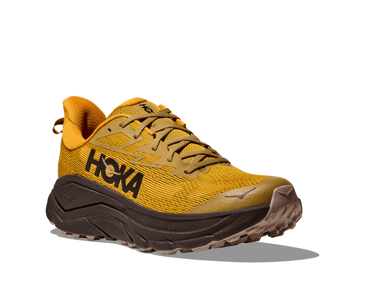 HOKA Challenger 8 Hombre Mustard Seed / Black — vista trasera