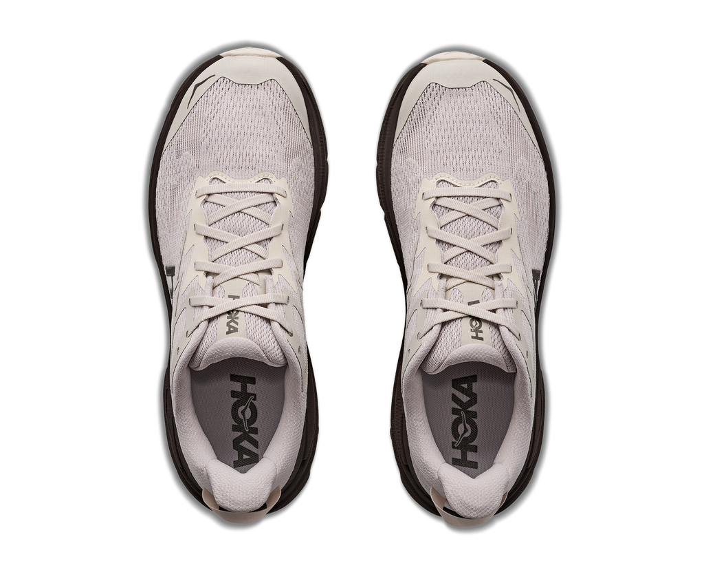 HOKA Challenger 8 Hombre River Rock Grey / Cast Iron — vista medial