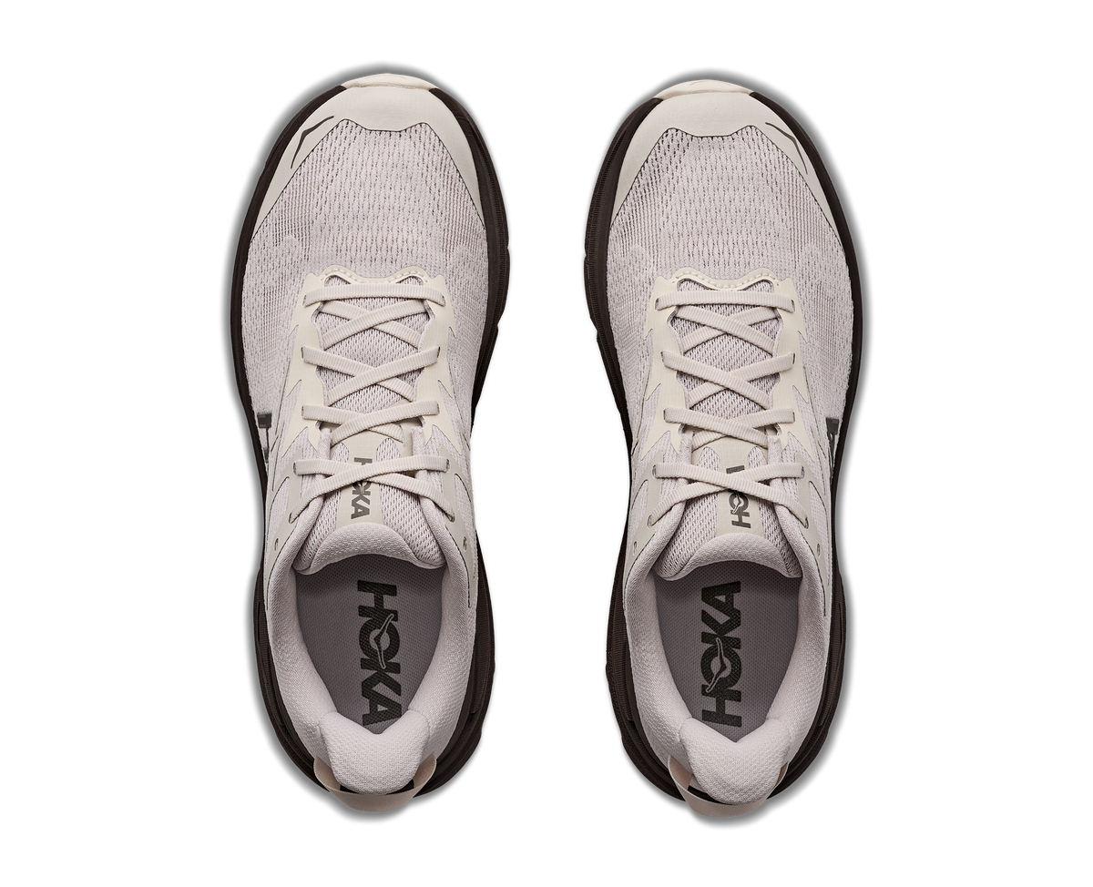 HOKA Challenger 8 Hombre River Rock Grey / Cast Iron — vista medial