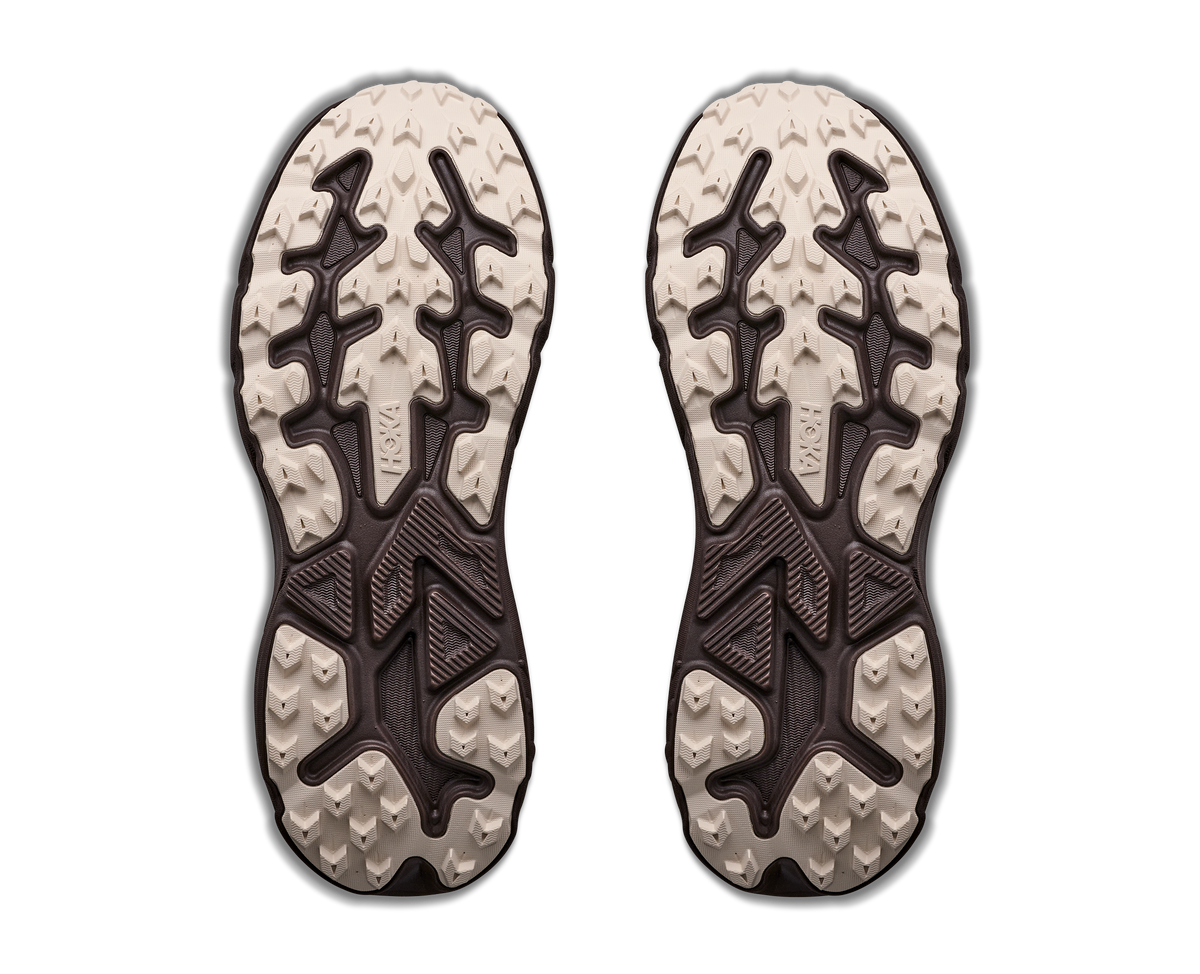 HOKA Challenger 8 Hombre River Rock Grey / Cast Iron — suela
