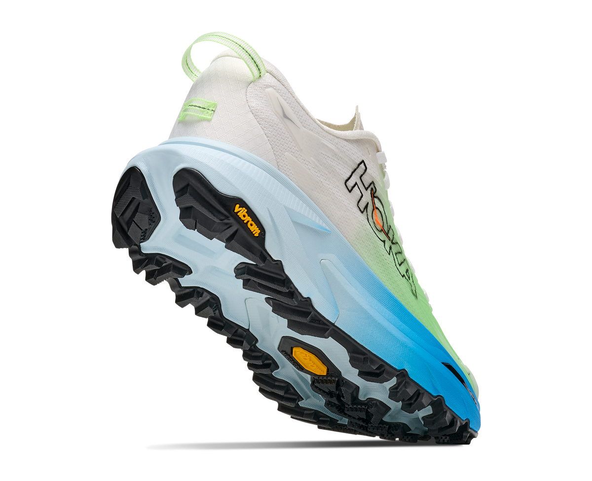 HOKA Mafate 5 Mujer Frost / Tart Apple — vista tres cuartos