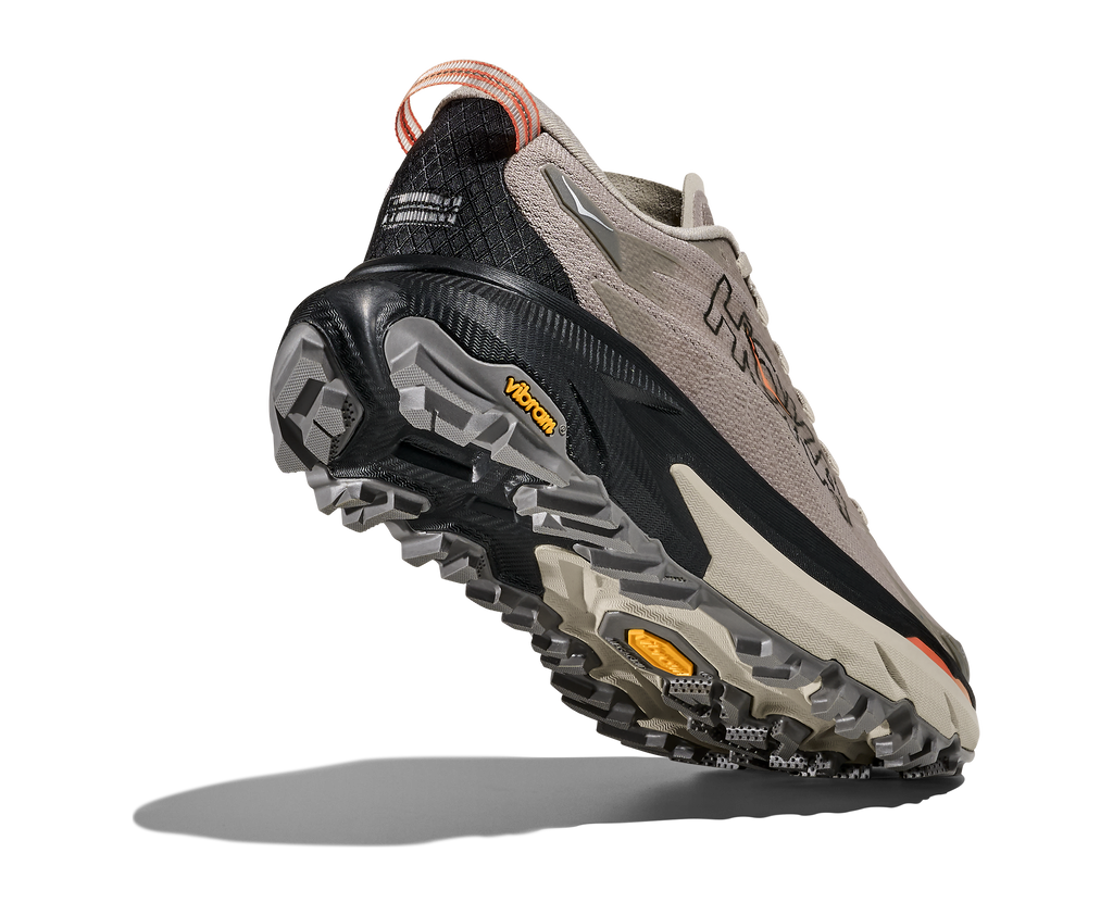 HOKA Mafate 5 Mujer Putty / Black — vista tres cuartos