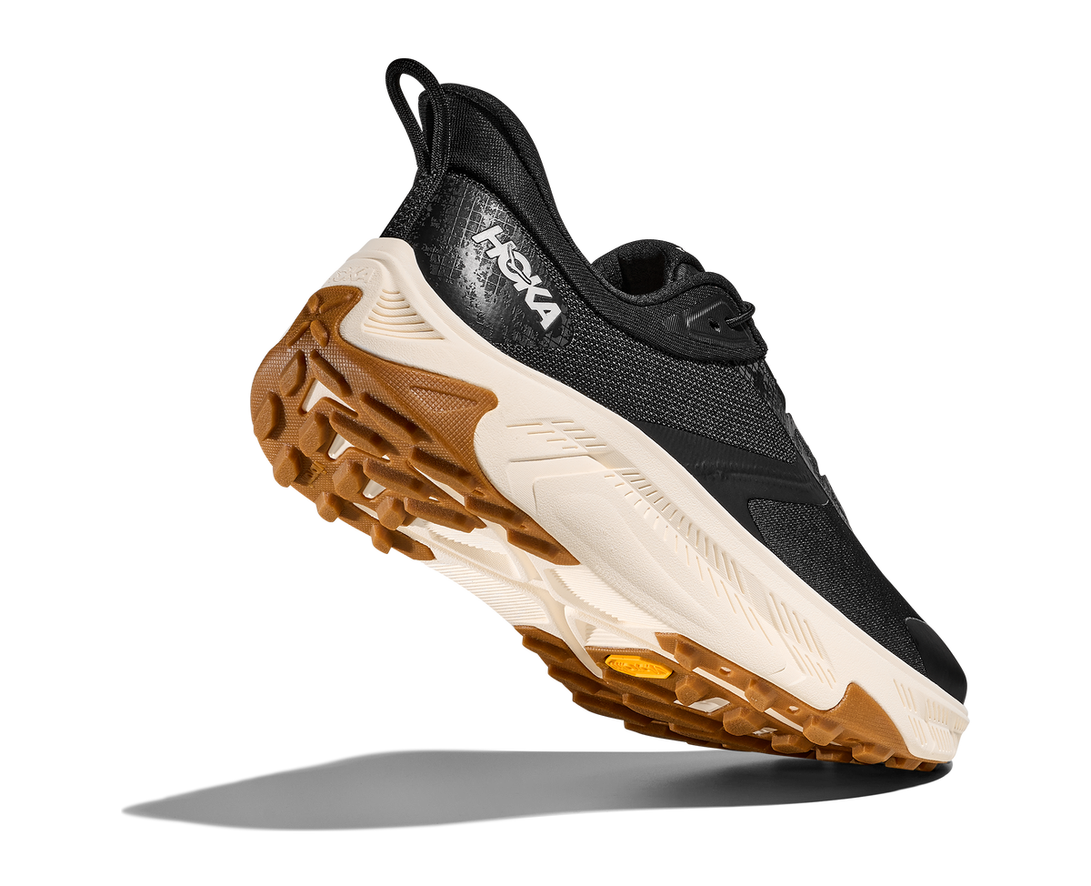 HOKA Transport 2 Hombre Black / Alabaster — vista tres cuartos