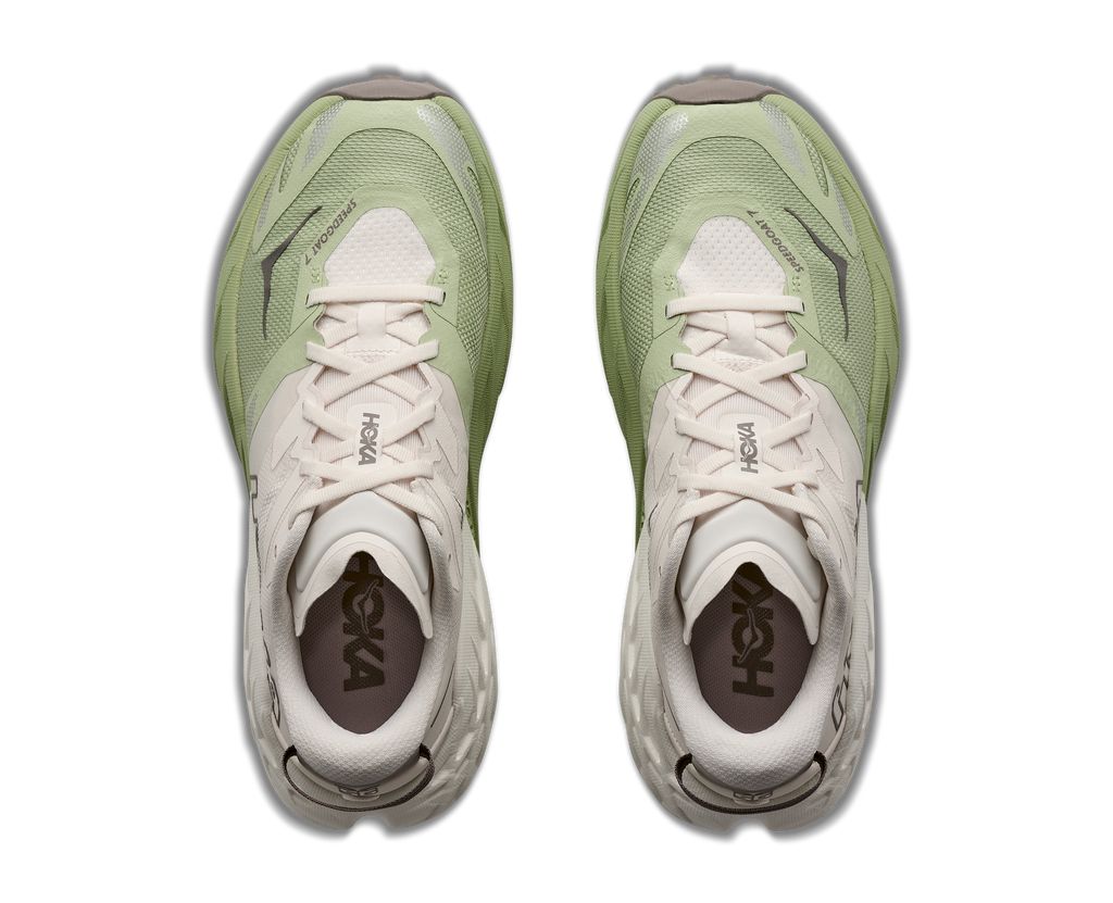 HOKA Speedgoat 7 Mujer Alabaster / Morning Dew — vista medial