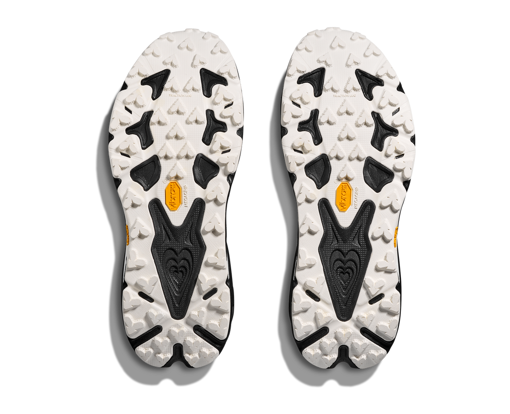 HOKA Speedgoat 7 Mujer Black / White — suela
