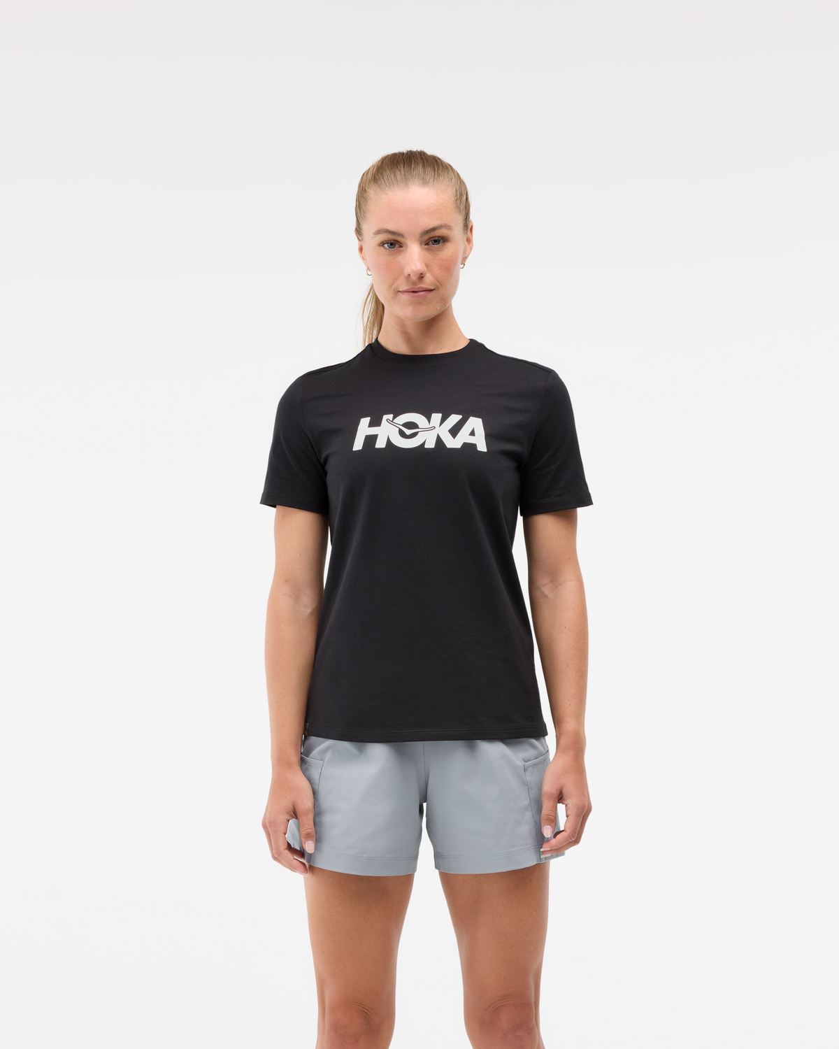 HOKA Core Logo Ctn SS Tee Mujer Black — vista lateral