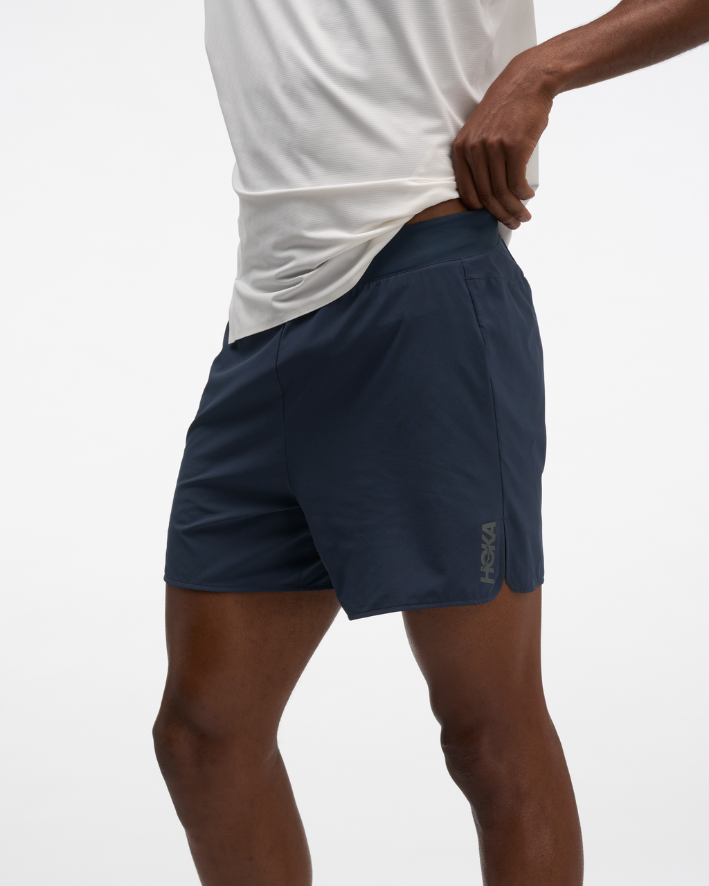 HOKA Glide Short 5'' Brief Hombre Varsity Navy — vista lateral