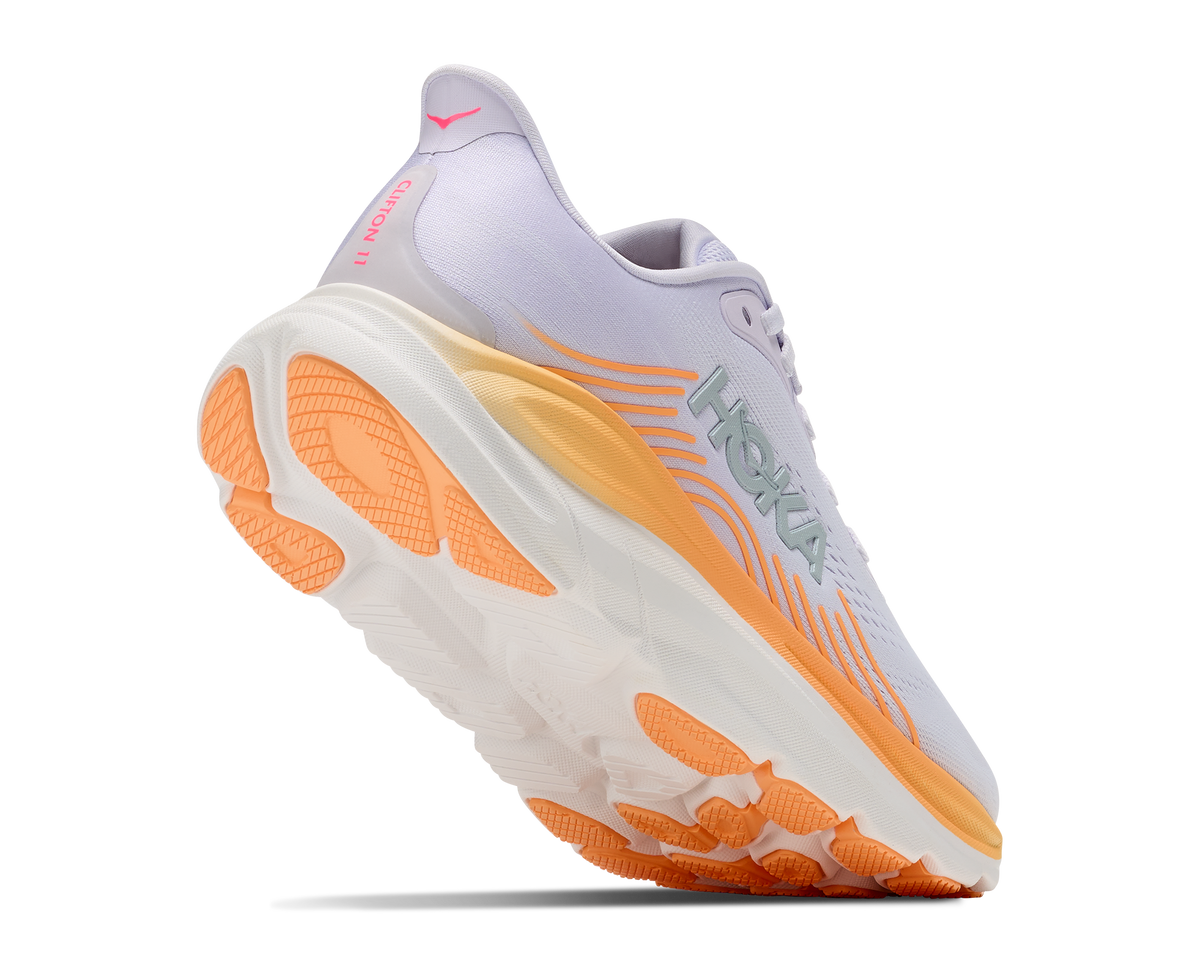 HOKA Clifton 11 Mujer Cold Plunge Blue / Neon Mango — vista tres cuartos
