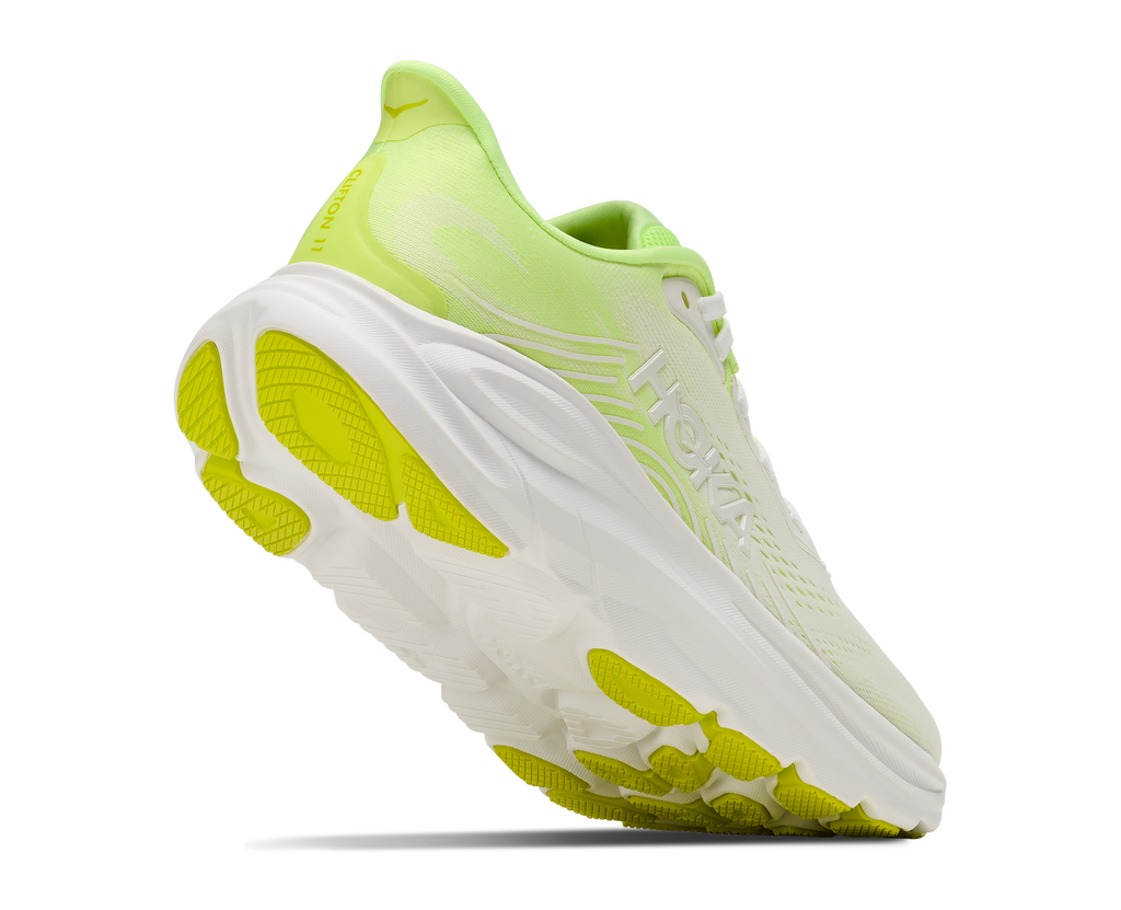 HOKA Clifton 11 Mujer Neon Yuzu / Frost — vista tres cuartos