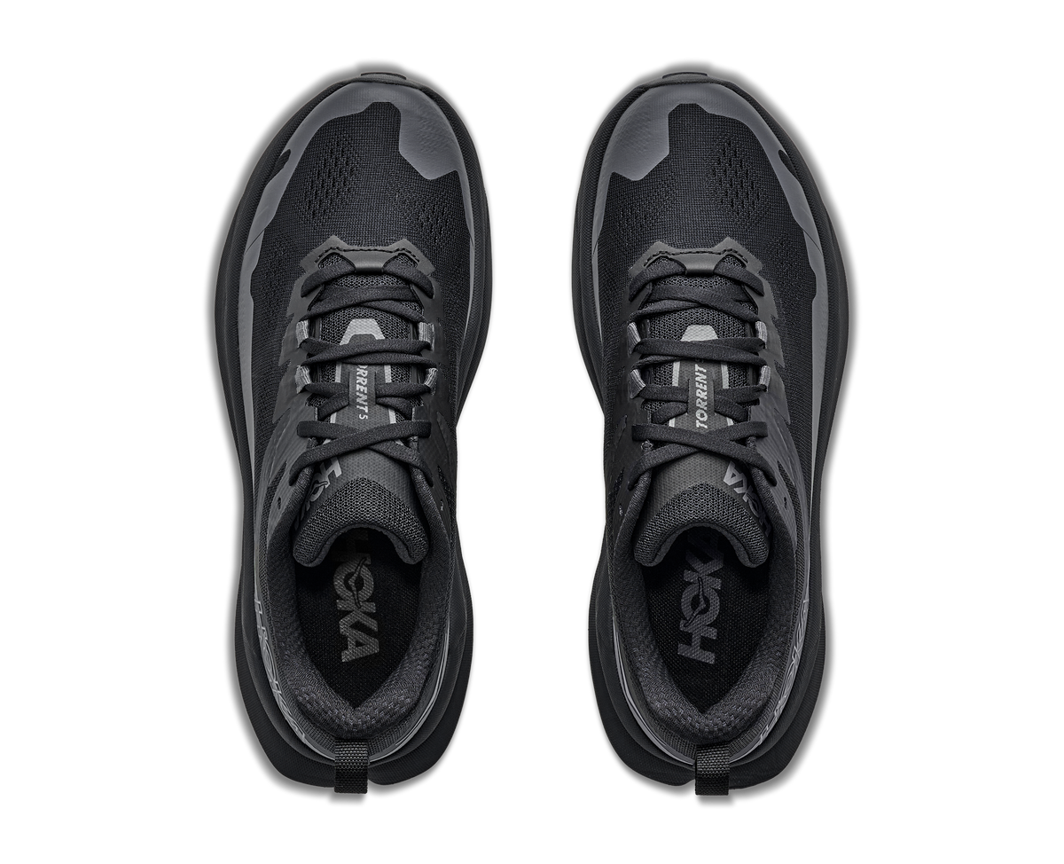 HOKA Torrent 5 Hombre Black / Outer Orbit — vista medial