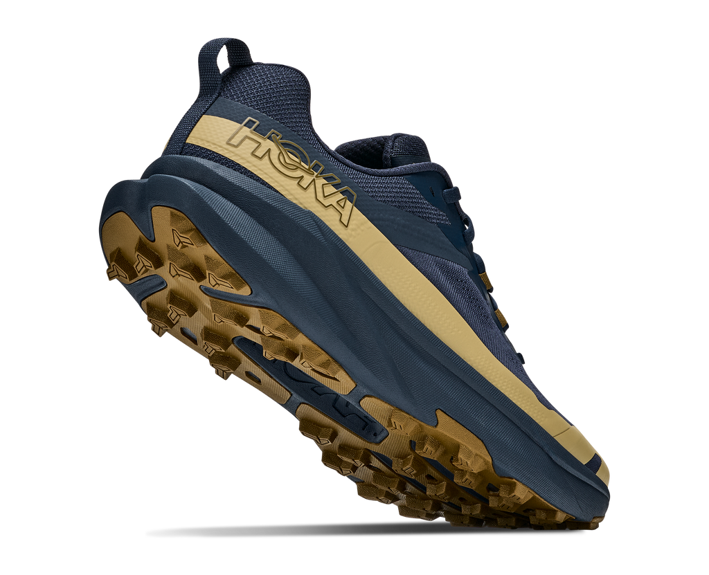 HOKA Torrent 5 Hombre Varsity Navy / Caraway Seed — vista tres cuartos