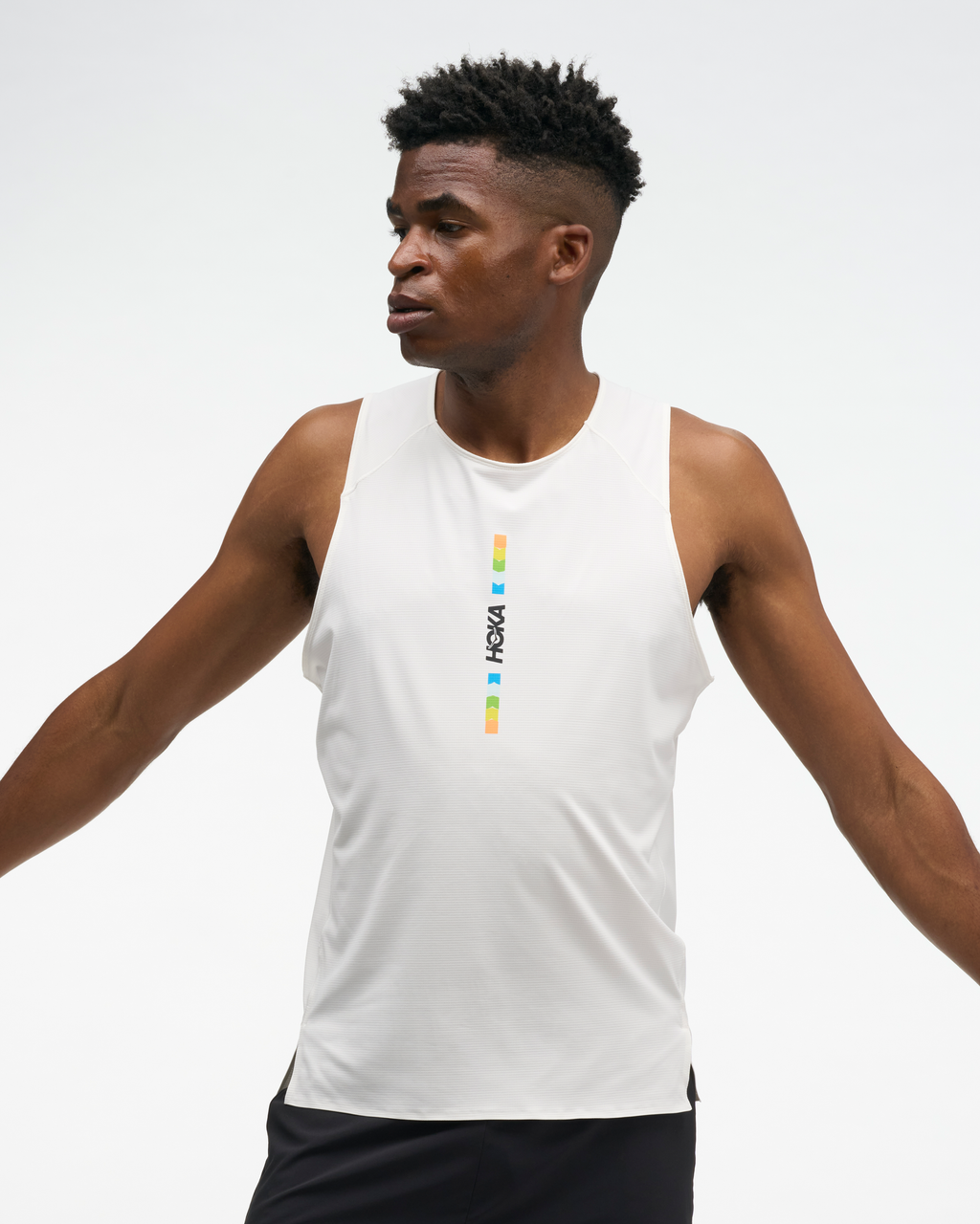 HOKA Everyrun Tank Joy Prt Hombre White/multi — vista tres cuartos