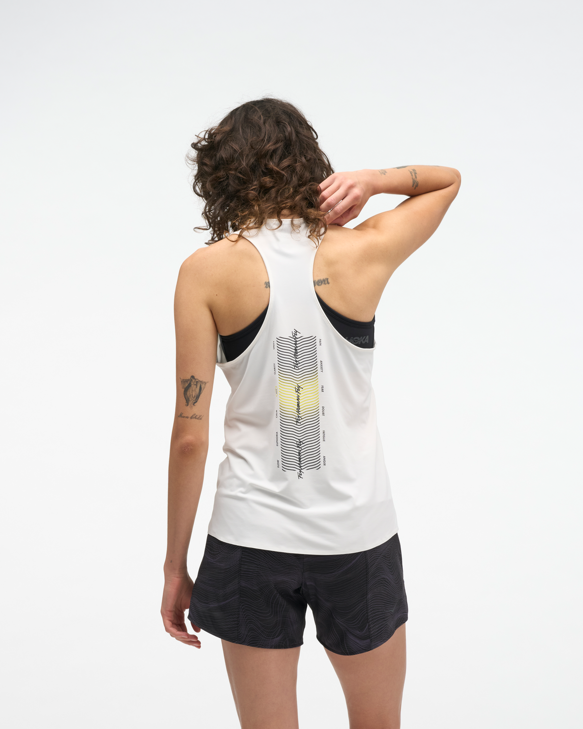 HOKA Everyrun Tank Joy Prt Mujer White/multi — vista medial